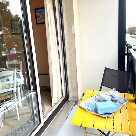 Apartmán Normande Castelnau Avenue De Castelnau A Cabourg. Situe En Plein Coeur Du Cent *